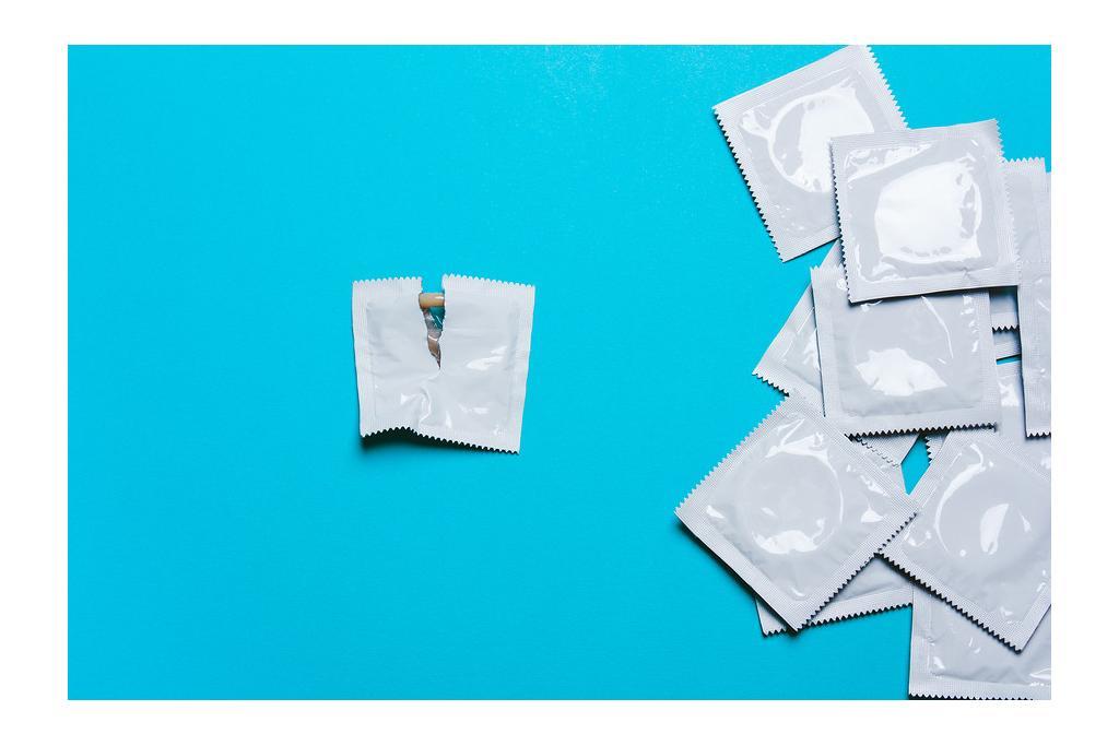 Warum Darf Man Kondome Nicht Im Geldbeutel Aufbewahren 10 Fakten, die du über Kondome wissen solltest | Kondom Guru