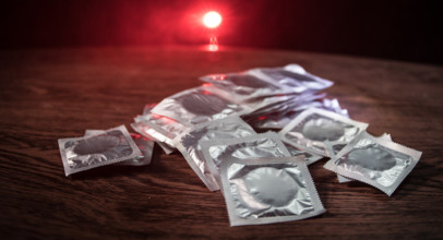 Die Kondome 100er Packung spart Ausgaben